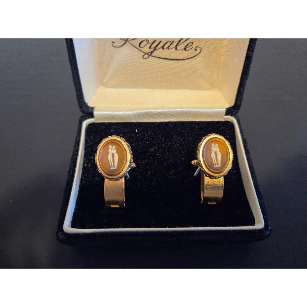 Royale Vintage Gold Tone Cameo Cufflinks Oval Couple Portrait Jewelry with Box